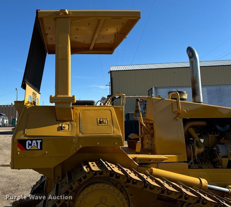 image for item DW2445 1986 Caterpillar D4H dozer