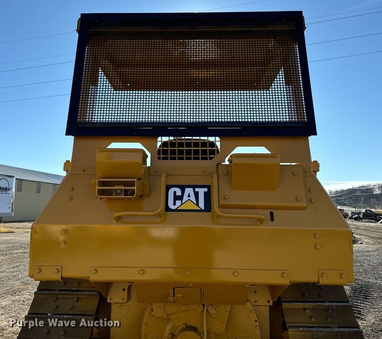 image for item DW2445 1986 Caterpillar D4H dozer