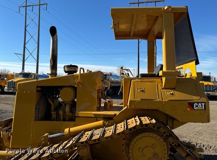 image for item DW2445 1986 Caterpillar D4H dozer