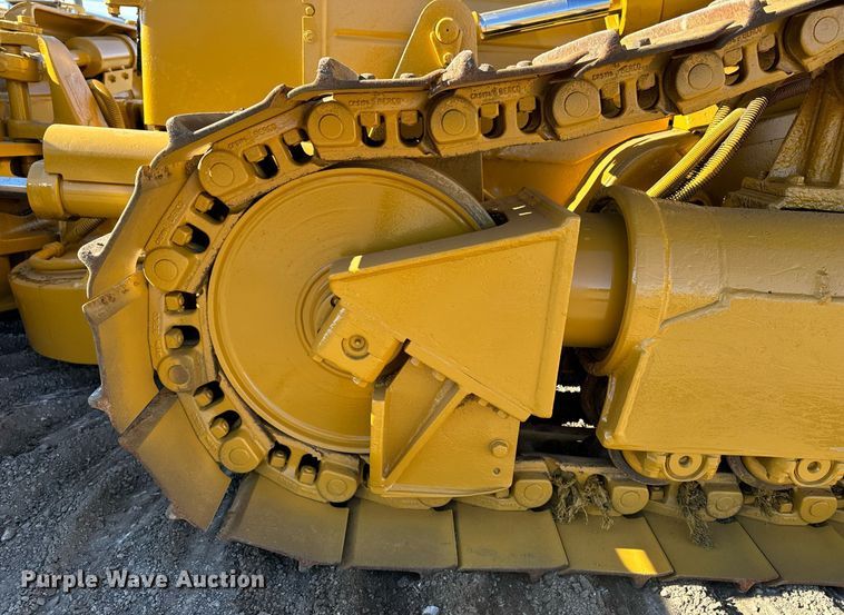 image for item DW2445 1986 Caterpillar D4H dozer