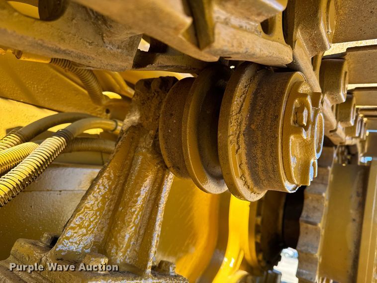 image for item DW2445 1986 Caterpillar D4H dozer