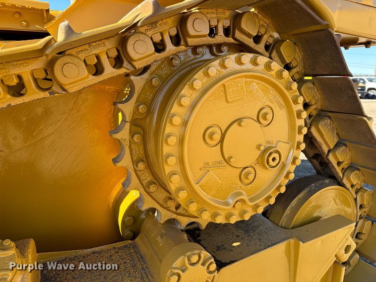 image for item DW2445 1986 Caterpillar D4H dozer