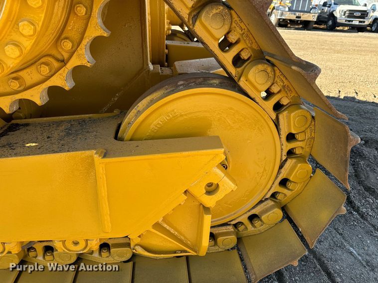 image for item DW2445 1986 Caterpillar D4H dozer