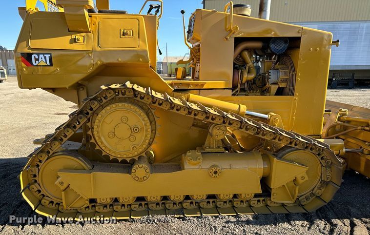 image for item DW2445 1986 Caterpillar D4H dozer