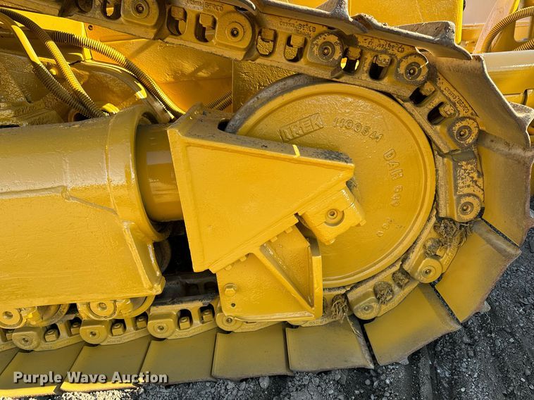 image for item DW2445 1986 Caterpillar D4H dozer