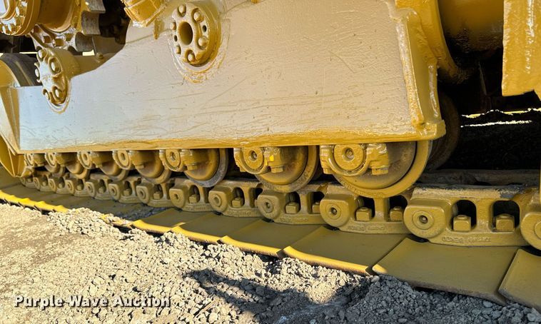 image for item DW2445 1986 Caterpillar D4H dozer