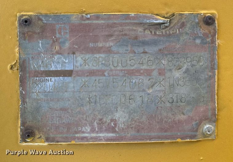 image for item DW2445 1986 Caterpillar D4H dozer