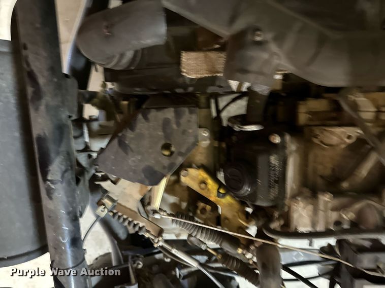 image for item DX3808 2000 Kawasaki Mule 2510 utility vehicle