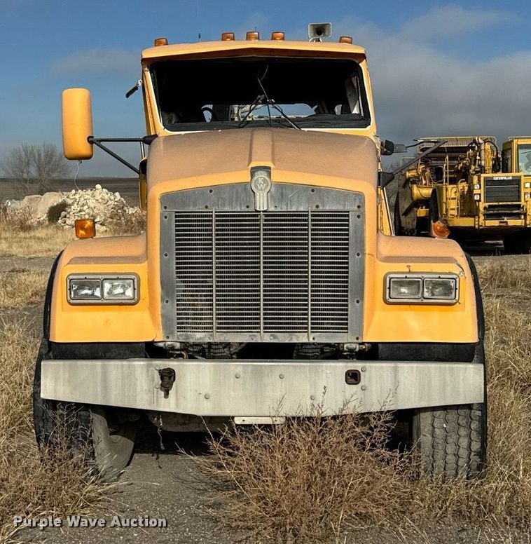 image for item DX3810 2000 Kenworth W900 ready mix truck