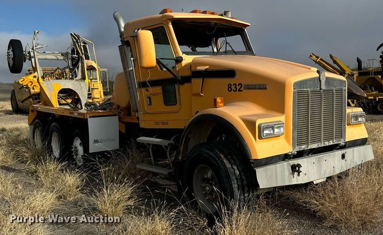 image for item DX3810 2000 Kenworth W900 ready mix truck