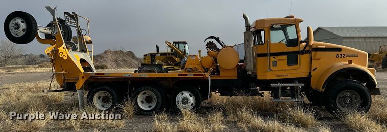 image for item DX3810 2000 Kenworth W900 ready mix truck