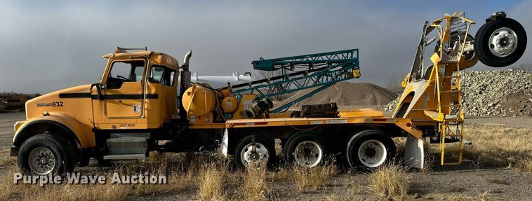 image for item DX3810 2000 Kenworth W900 ready mix truck