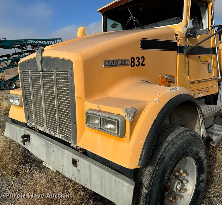 image for item DX3810 2000 Kenworth W900 ready mix truck