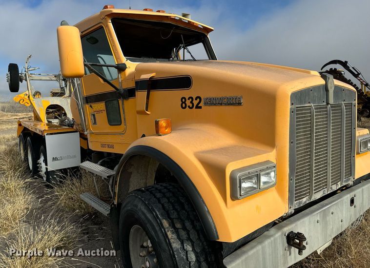 image for item DX3810 2000 Kenworth W900 ready mix truck