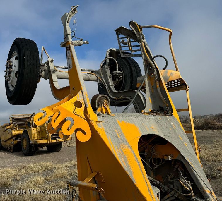 image for item DX3810 2000 Kenworth W900 ready mix truck