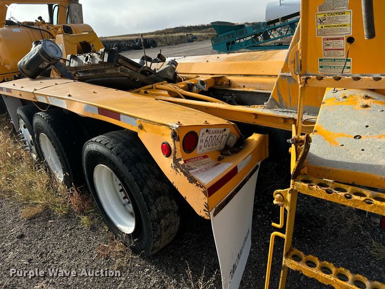 image for item DX3810 2000 Kenworth W900 ready mix truck