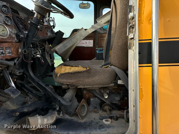 image for item DX3810 2000 Kenworth W900 ready mix truck