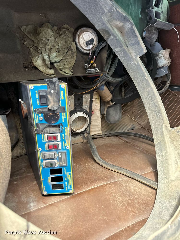 image for item DX3810 2000 Kenworth W900 ready mix truck