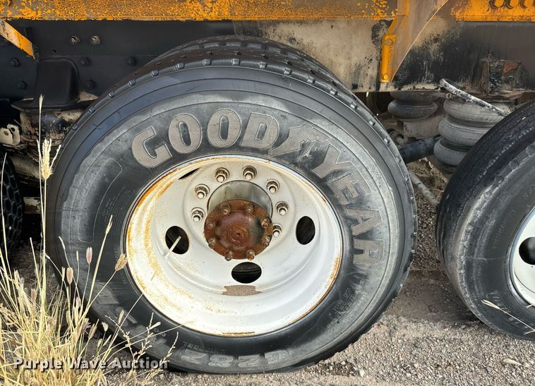 image for item DX3810 2000 Kenworth W900 ready mix truck