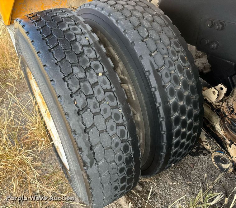 image for item DX3810 2000 Kenworth W900 ready mix truck