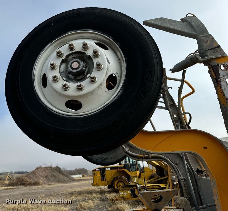 image for item DX3810 2000 Kenworth W900 ready mix truck