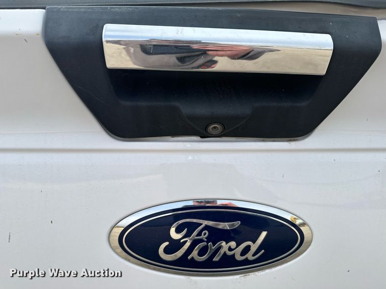 image for item DX3811 2018 Ford F150 SuperCab pickup truck