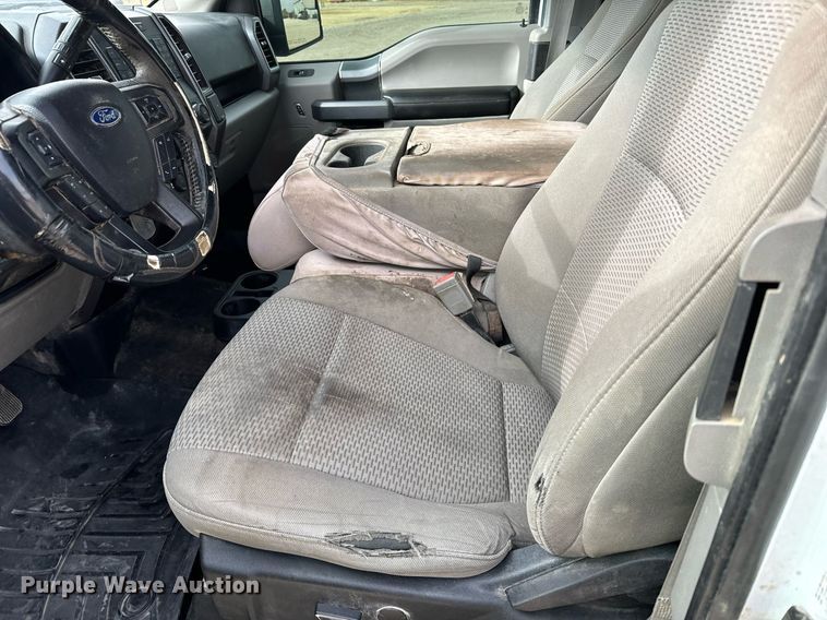 image for item DX3811 2018 Ford F150 SuperCab pickup truck