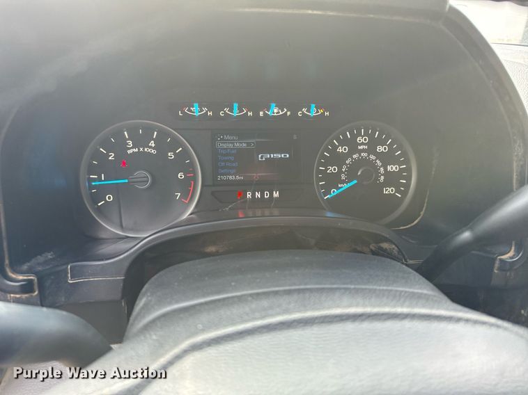 image for item DX3811 2018 Ford F150 SuperCab pickup truck