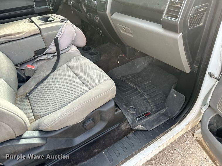 image for item DX3811 2018 Ford F150 SuperCab pickup truck