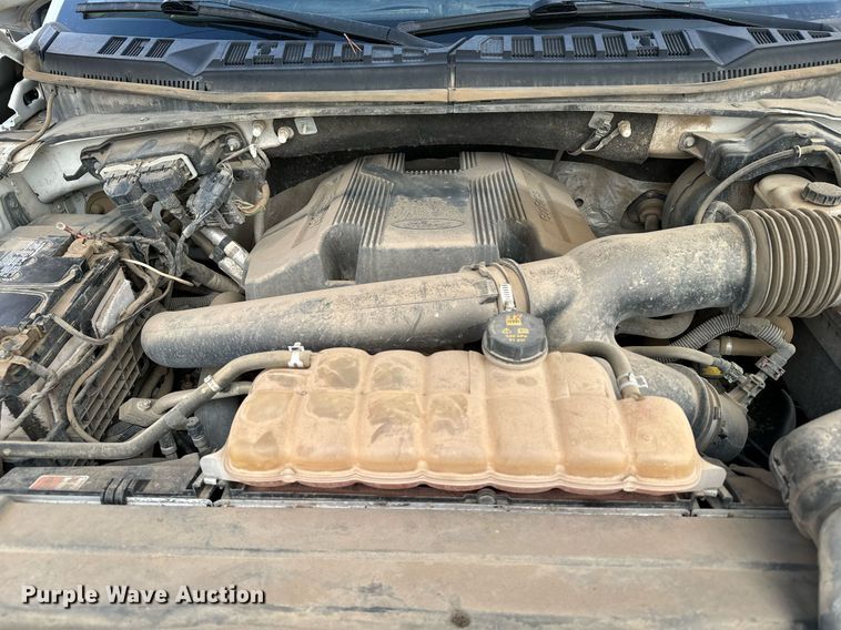 image for item DX3811 2018 Ford F150 SuperCab pickup truck