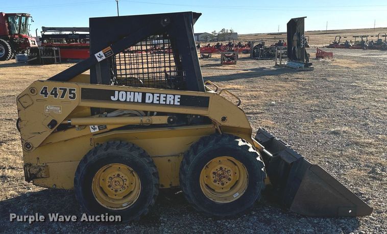 image for item DX3818 1995 John Deere 4475 skid steer loader