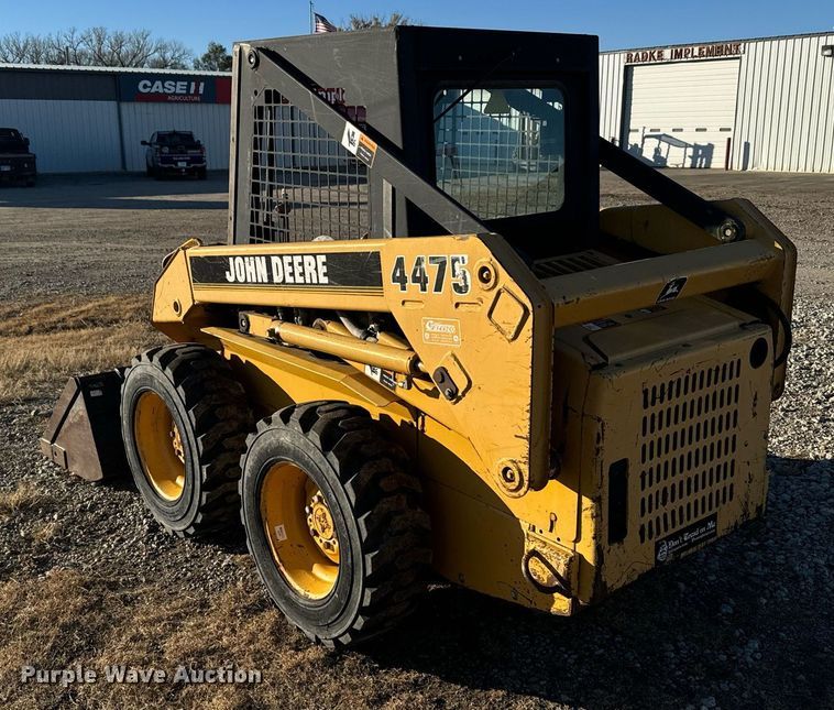 image for item DX3818 1995 John Deere 4475 skid steer loader