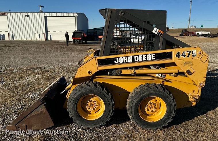 image for item DX3818 1995 John Deere 4475 skid steer loader