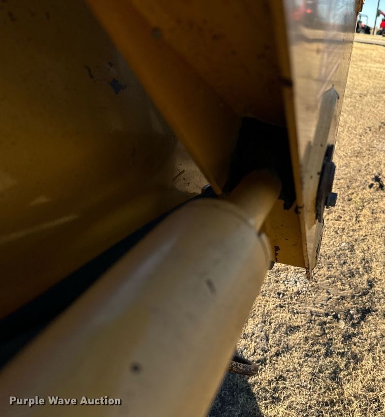 image for item DX3818 1995 John Deere 4475 skid steer loader