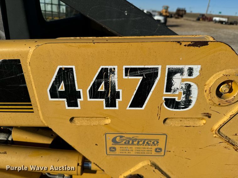 image for item DX3818 1995 John Deere 4475 skid steer loader