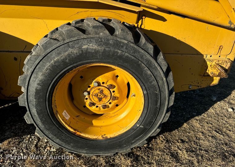 image for item DX3818 1995 John Deere 4475 skid steer loader