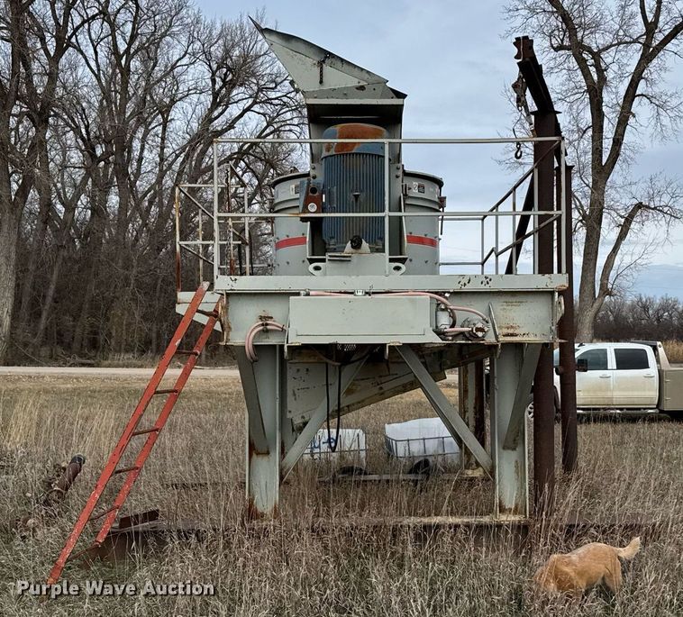 image for item DX3867 Cemco Turbo 70 impact crusher
