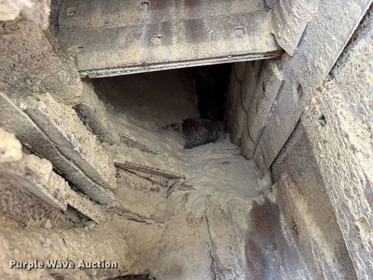 image for item DX3867 Cemco Turbo 70 impact crusher