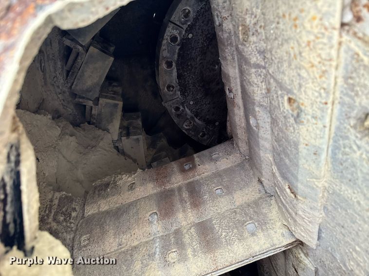 image for item DX3867 Cemco Turbo 70 impact crusher