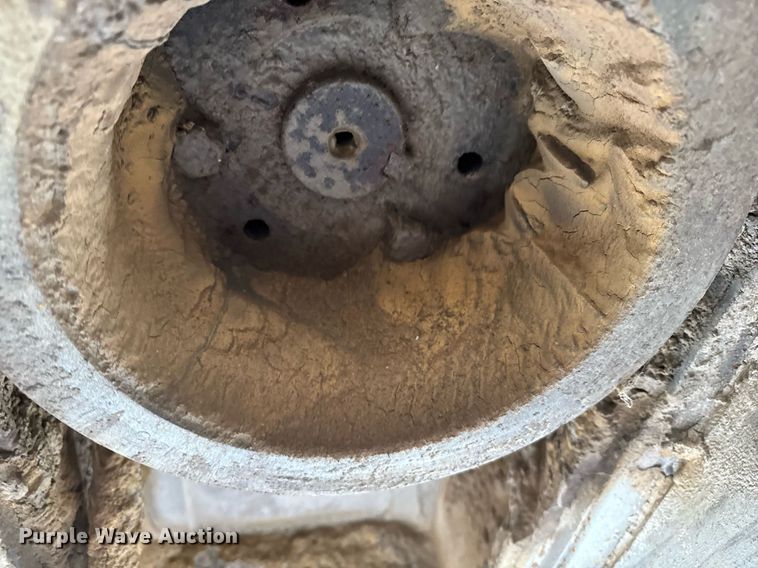 image for item DX3867 Cemco Turbo 70 impact crusher