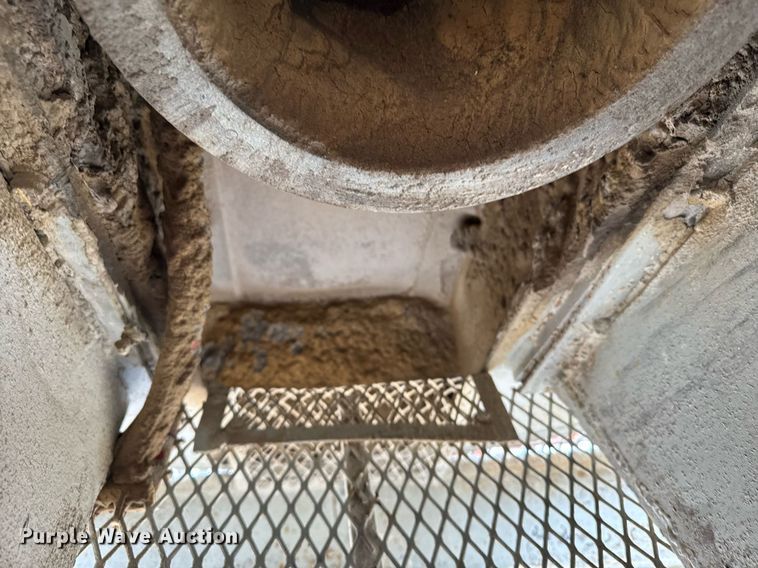 image for item DX3867 Cemco Turbo 70 impact crusher