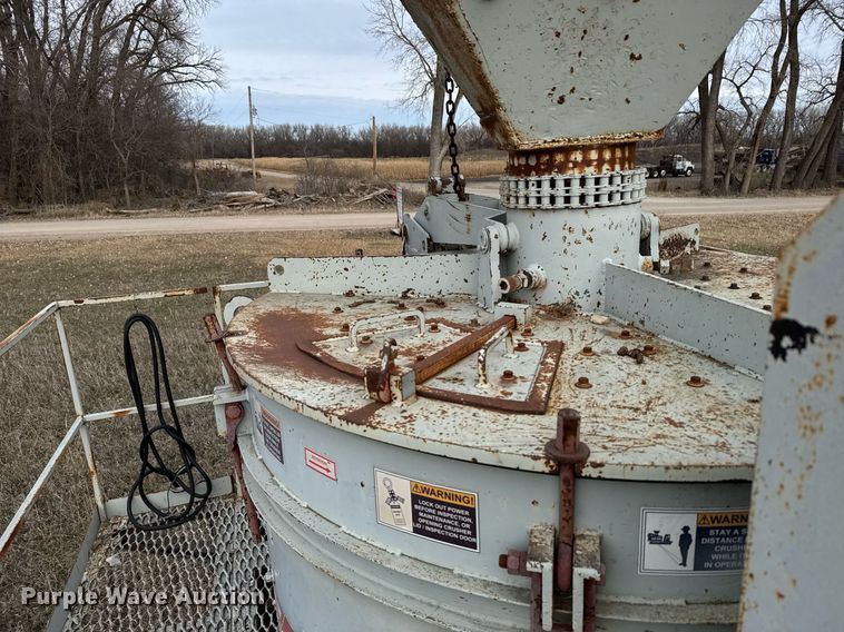 image for item DX3867 Cemco Turbo 70 impact crusher