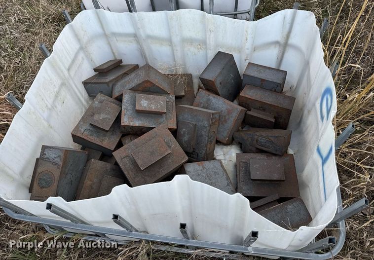 image for item DX3867 Cemco Turbo 70 impact crusher