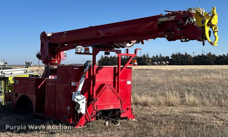 image for item DX3887 Altec DM47TR digger derrick bed