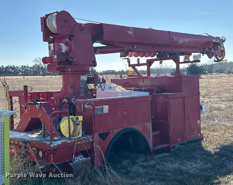 image for item DX3887 Altec DM47TR digger derrick bed