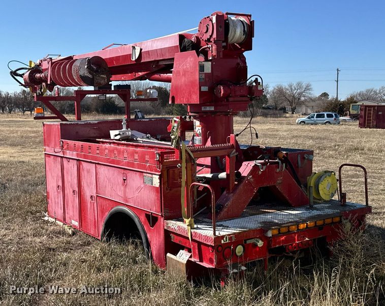 image for item DX3887 Altec DM47TR digger derrick bed