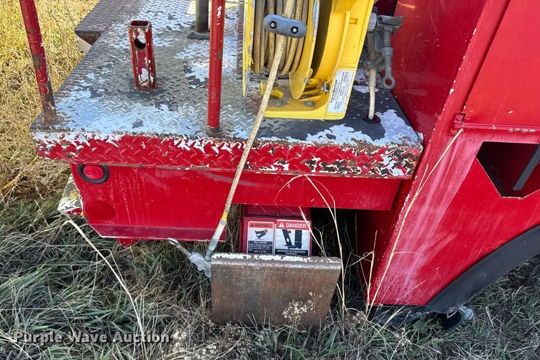 image for item DX3887 Altec DM47TR digger derrick bed