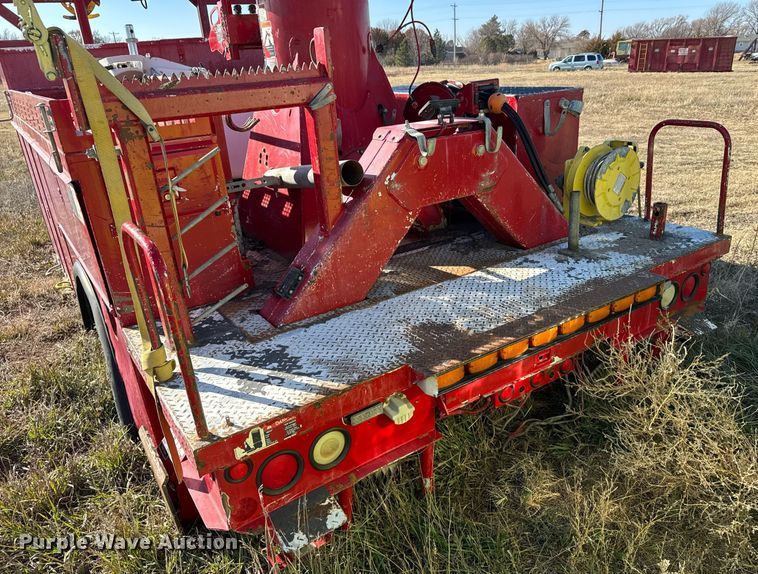 image for item DX3887 Altec DM47TR digger derrick bed