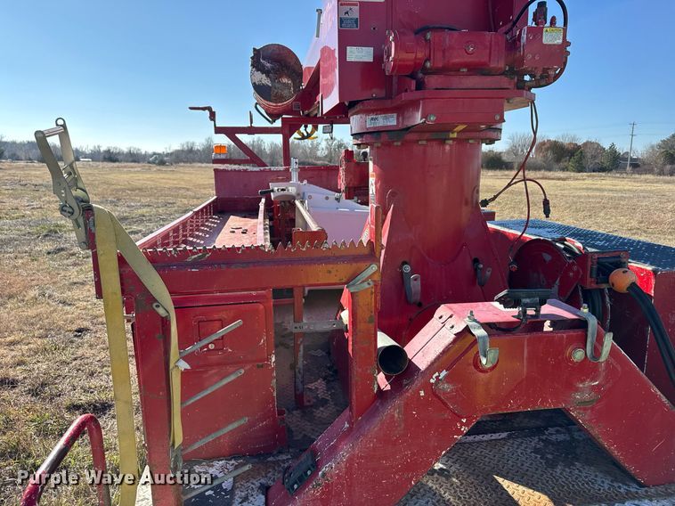 image for item DX3887 Altec DM47TR digger derrick bed