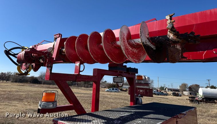 image for item DX3887 Altec DM47TR digger derrick bed